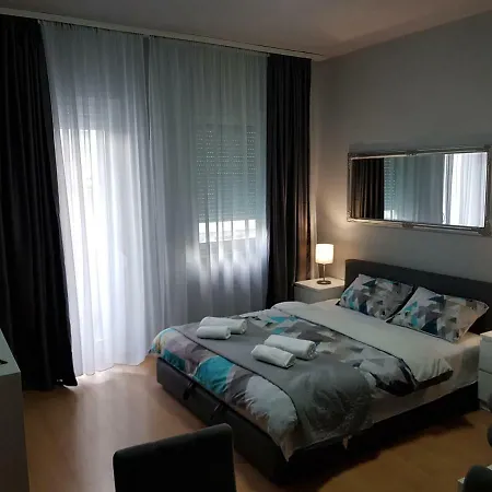 Contemporary * Ni