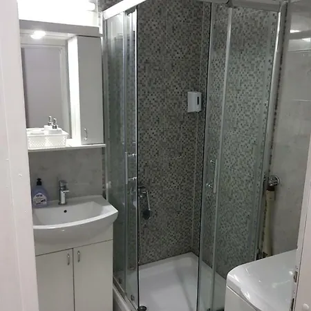 Contemporary Apartment *